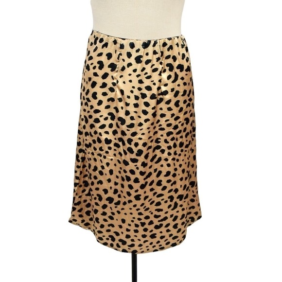 Satin cheeta print elastic waist long skirt size small - Picture 1 of 3